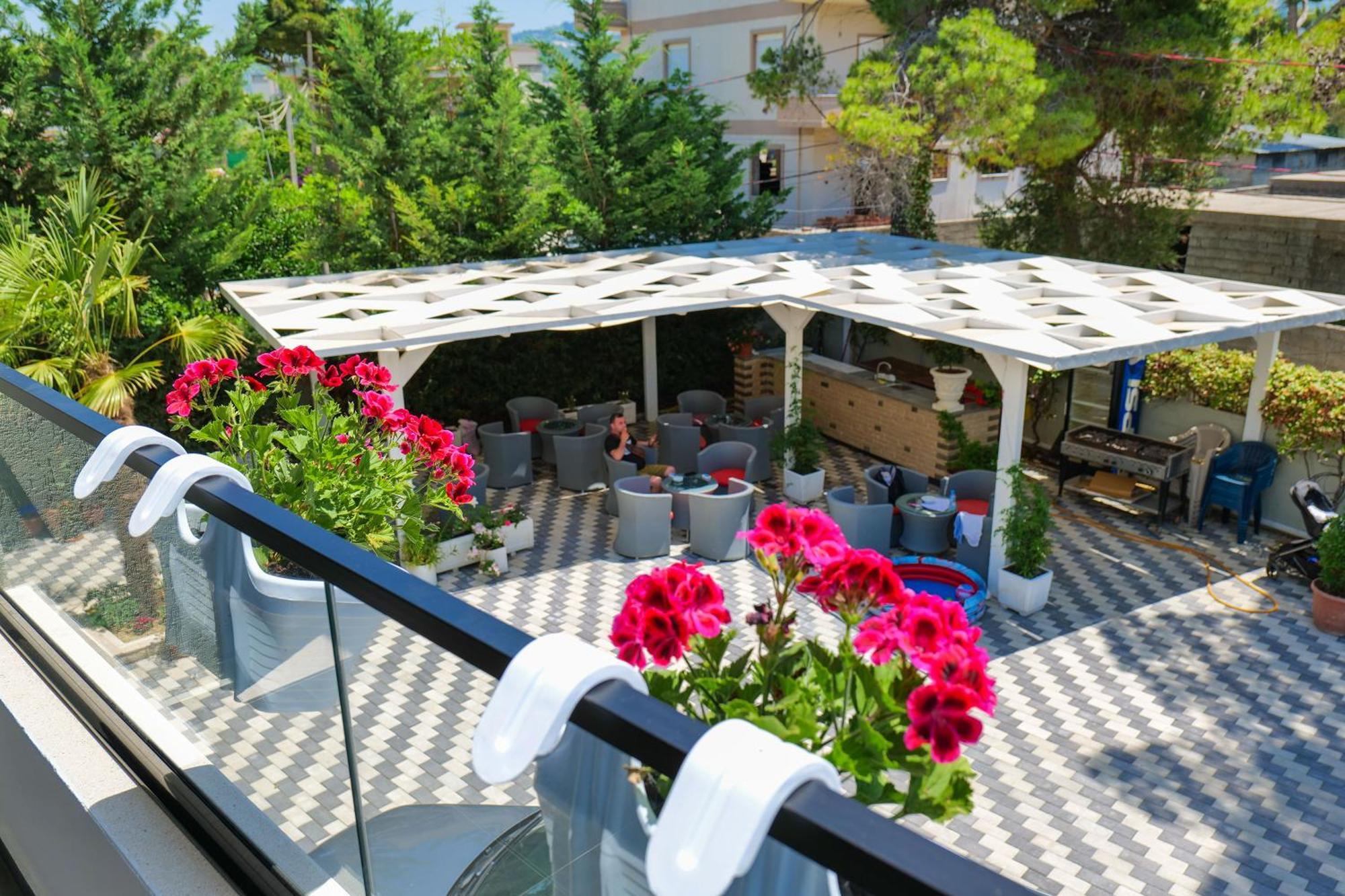Hotel Celaj Vlorë Exterior foto